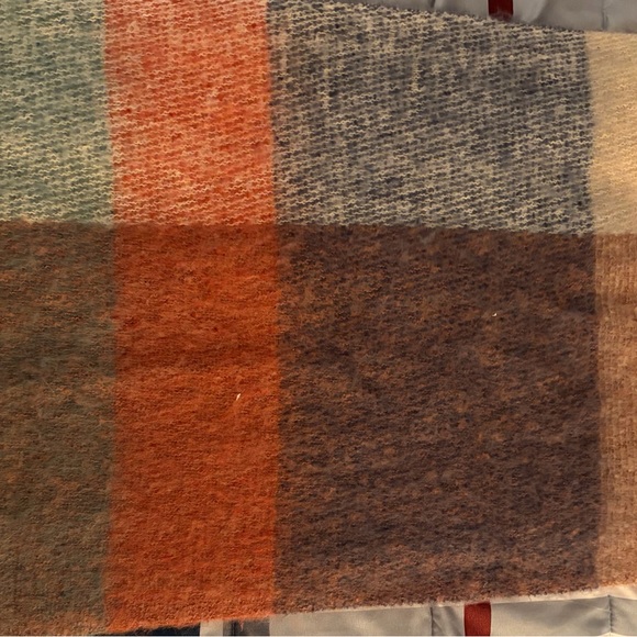 Slightly used Color Block Scarf - Picture 3 of 4